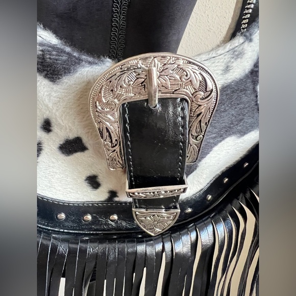 Fringed Black Leather & Cowhide Shoulder Bag with Western Buckle - Picture 2 of 7